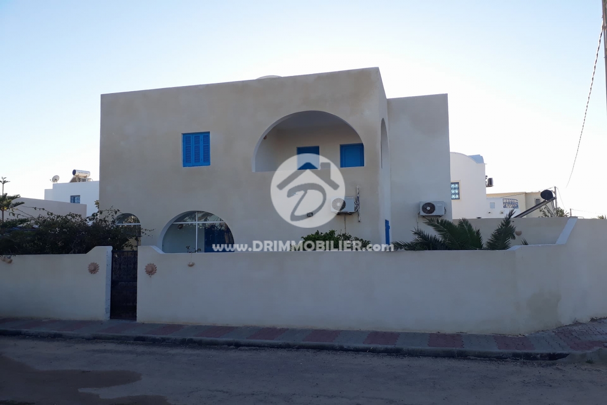 L 151 -                            Vente
                           Villa avec piscine Djerba